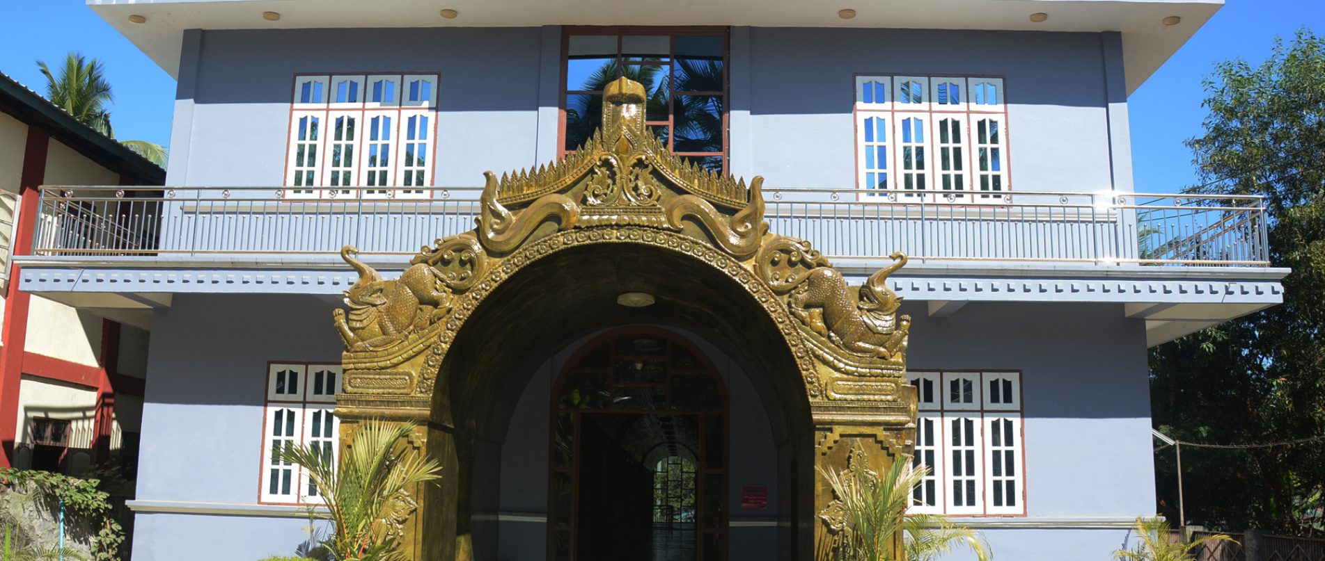 Welcome to Golden Mrauk U  Guest House